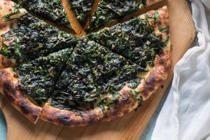 Spicy Garlicky Spinach Pizza from Blossom to Stem | www.blossomtostem.net