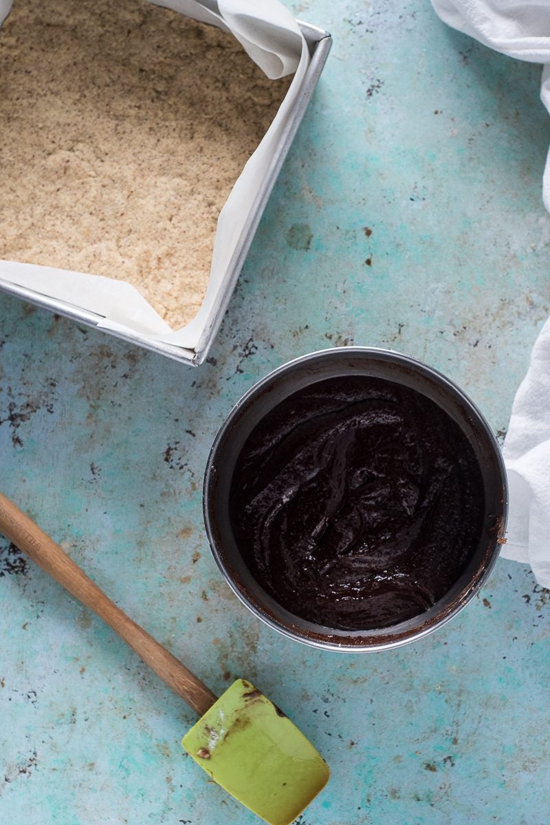 Shortbread crust with brownie batter