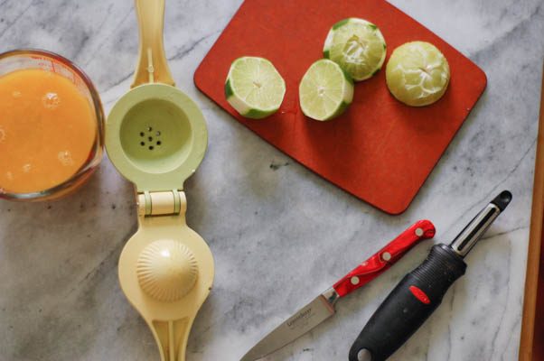Mango Lime Popsicles! These taste like summer. From Blossom To Stem | Because Delicious www.blossomtostem.net