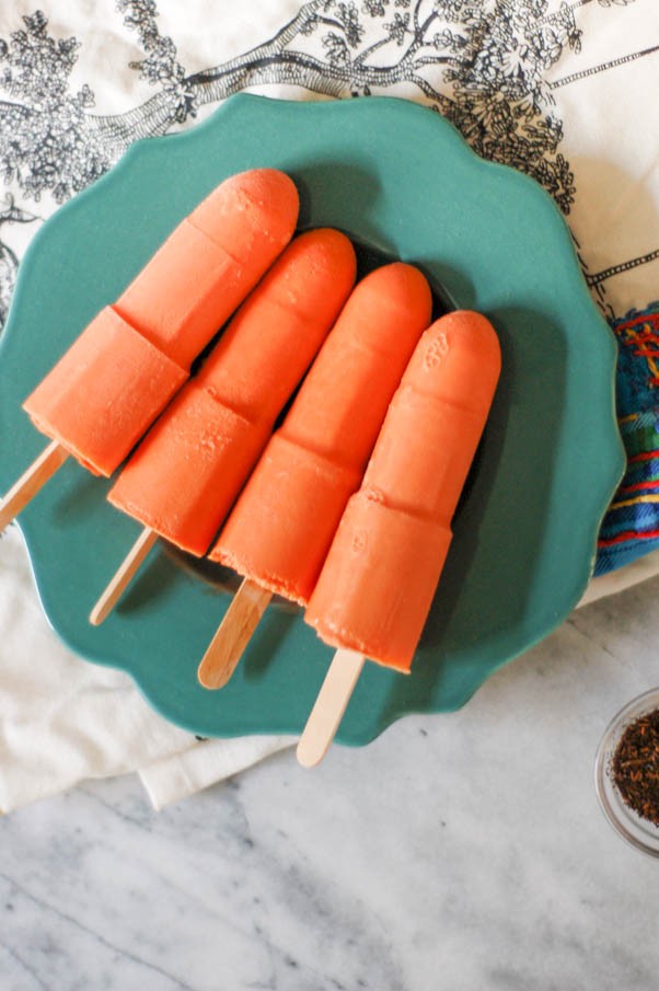 Thai Iced Tea Popsicles. Creamy black tea ice pops with a hint of vanilla and spice. From Blossom to Stem | Because Delicious www.blossomtostem.net Gluten free, vegetarian