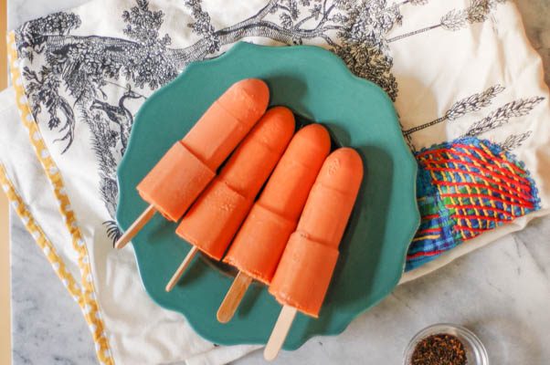 Thai Iced Tea Popsicles. Creamy black tea ice pops with a hint of vanilla and spice. From Blossom to Stem | Because Delicious www.blossomtostem.net Gluten free, vegetarian