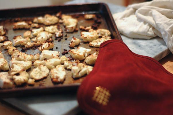 Sweet and Spicy Korean Cauliflower. This addictive dish will convert the cauliflower skeptics. From Blossom to Stem | Because Delicious www.blossomtostem.net