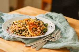 Roasted Delicata Squash, Kale, and Leeks with Farro. A lovely autumnal grain salad. From Blossom to Stem | Because Delicious www.blossomtostem.net