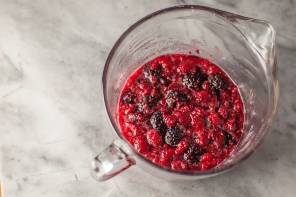 Blackberry-Raspberry Shrub. A drinking vinegar for fans of sour. Perfect for a grown-up nonalcoholic drink in soda or in a cocktail. From Blossom to Stem | Because Delicious www.blossomtostem.net