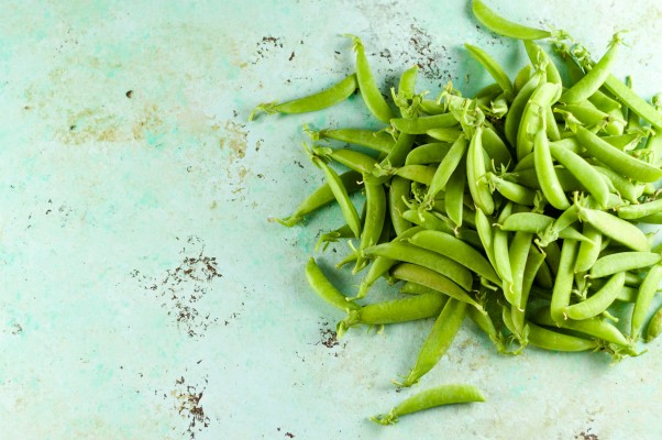 Sugar Snap Pea and Cashew Quinoa Bowl. A light summery grain salad with a Vietnamese-inspired fish sauce lime vinaigrette. From Blossom to Stem | Because Delicious