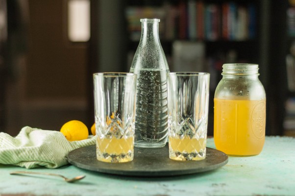 Elderflower Cordial. An easy syrup with elderflowers and citrus that makes a delicious homemade soda or cocktail mixer. From Blossom to Stem | Because Delicious www.blossomtostem.net