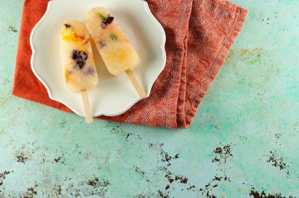 Lemon Elderflower Popsicles with Edible Flowers. From Blossom to Stem | Because Delicious www.blossomtostem.net