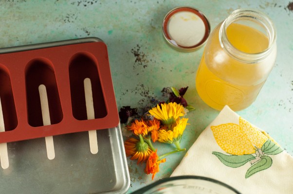 Lemon Elderflower Popsicles with Edible Flowers. From Blossom to Stem | Because Delicious www.blossomtostem.net