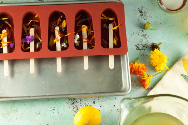 Lemon Elderflower Popsicles with Edible Flowers. From Blossom to Stem | Because Delicious www.blossomtostem.net