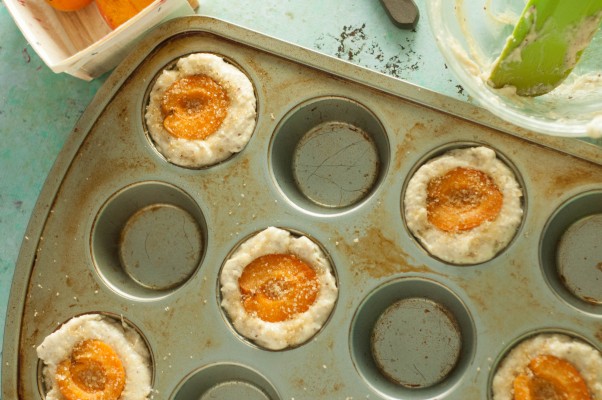 Apricot Almond Muffins | Blossom to Stem | Because Delicious | www.blossomtostem.net