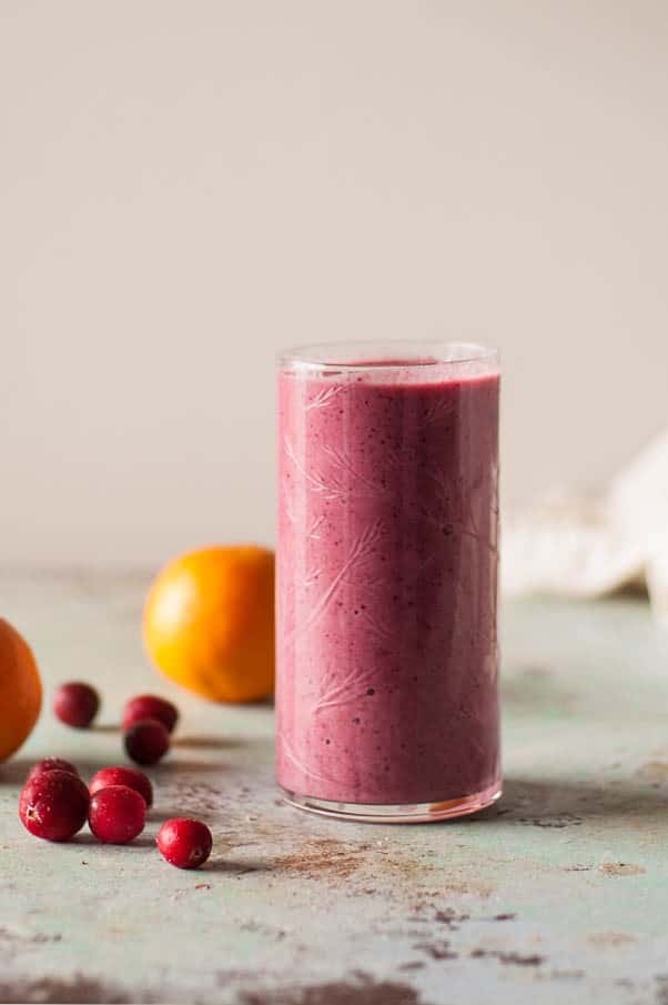 Cranberry Clementine Smoothie. A creamy jewel-toned smoothie that comes together in minutes. Vegan, gluten free, dairy free. From Blossom to Stem | Because Delicious | www.blossomtostem.net