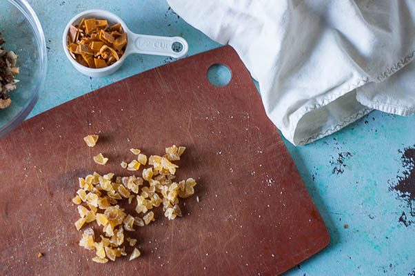 Homemade Kind Bars. Simple chewy, nutty granola bars. So easy to make. Gluten free. Vegan. From Blossom to Stem | Because Delicious | www.blossomtostem.net