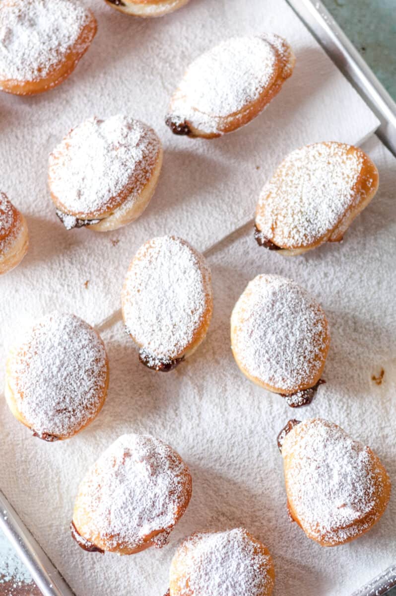 paczki on paper towels