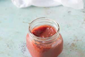 5-Minute Pizza Sauce. From Blossom to Stem | www.blossomtostem.net