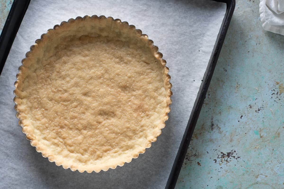 https://www.blossomtostem.net/wp-content/uploads/2019/10/Shortbread-Tart-Crust-11.jpg