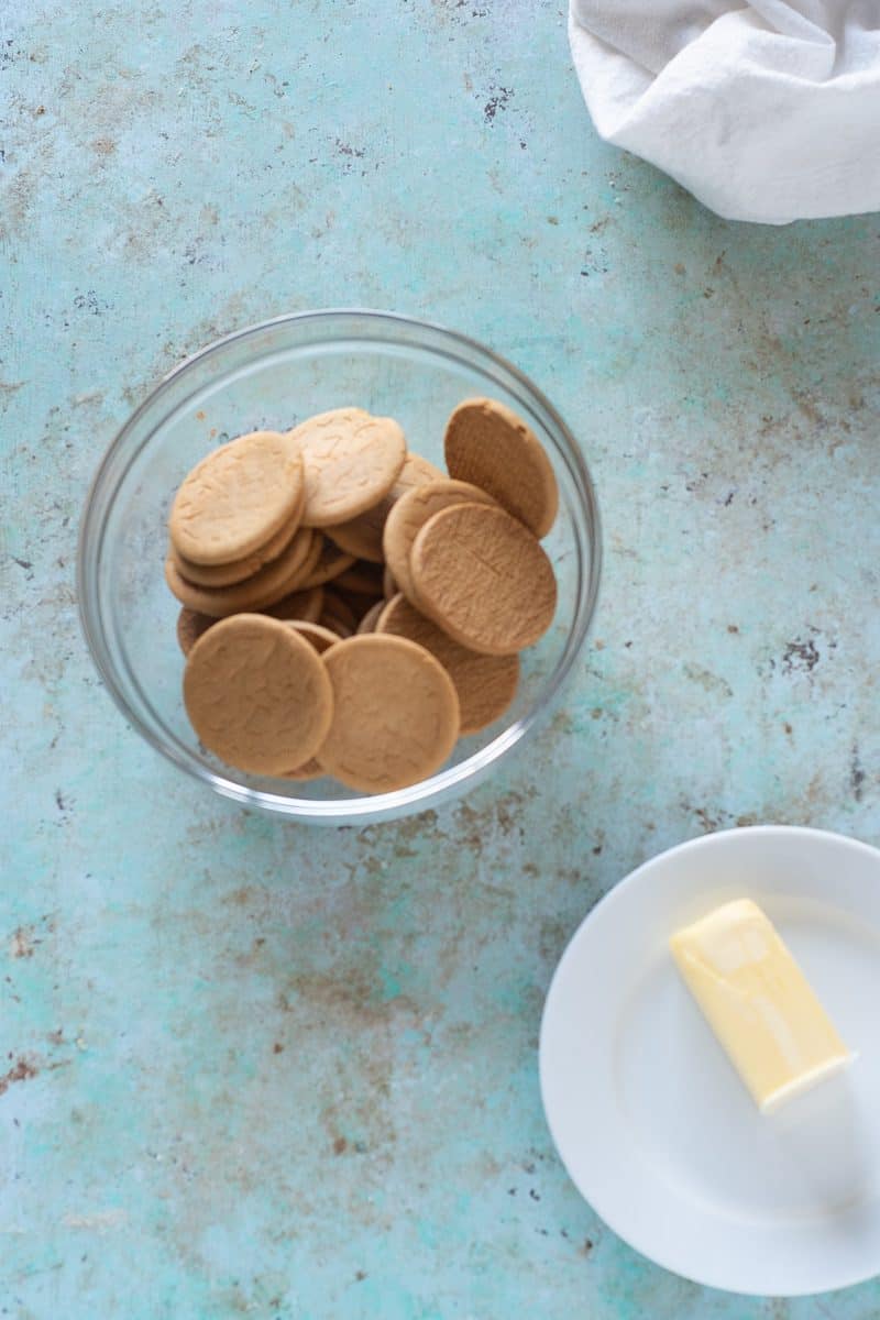 Gingersnap Cookies and Butter