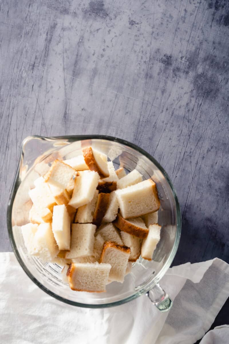 Bread cubes in a glass bowl